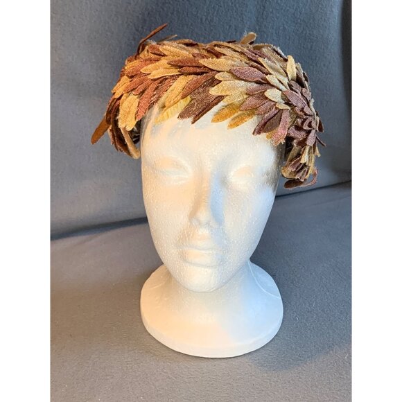 Ladies Tan and Taupe Leaves Hat with Velvet Trim Sz 22 Vintage - Picture 1 of 8